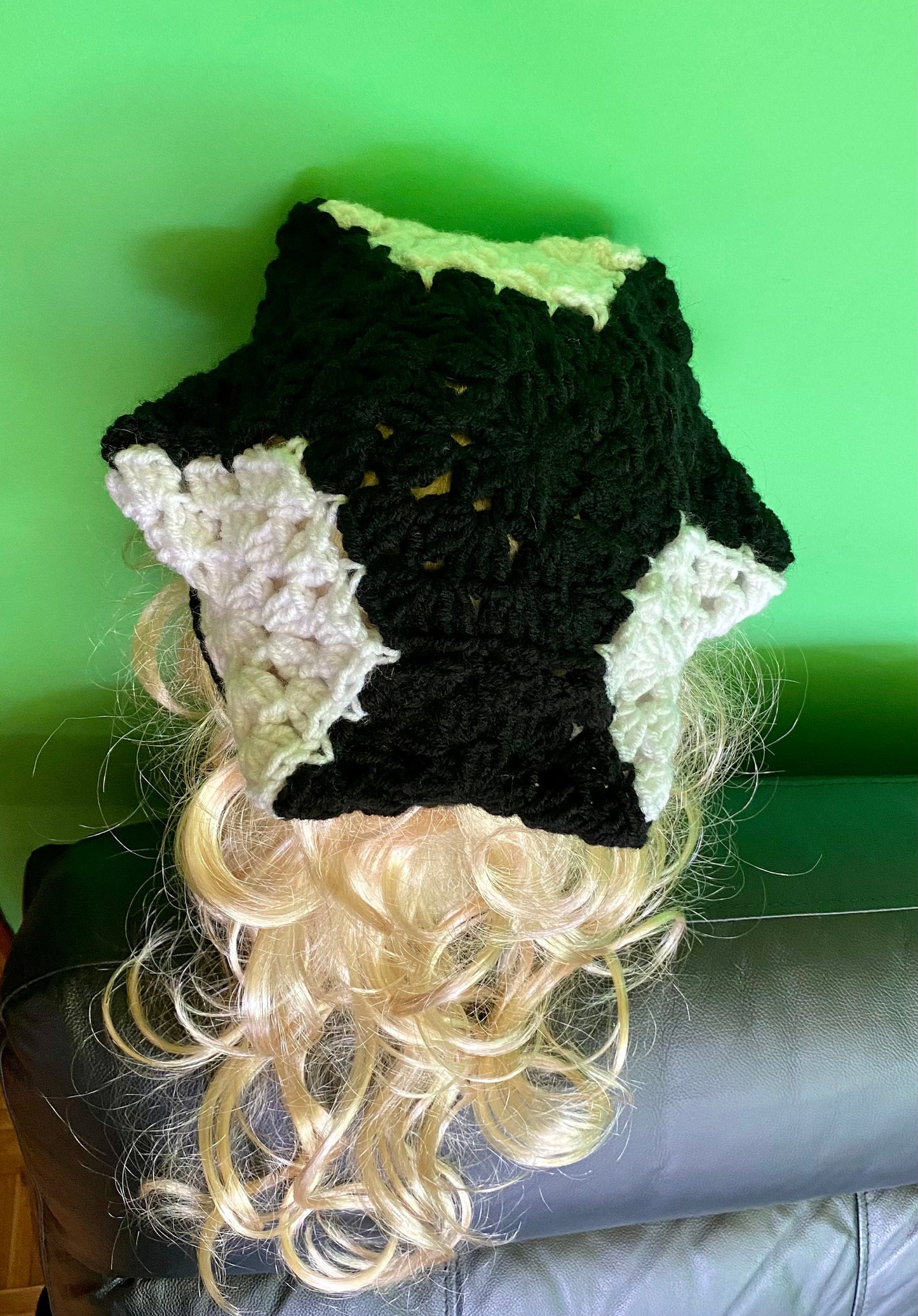 Crochet Chessboard Beanie: Black and White Hexagon Hat