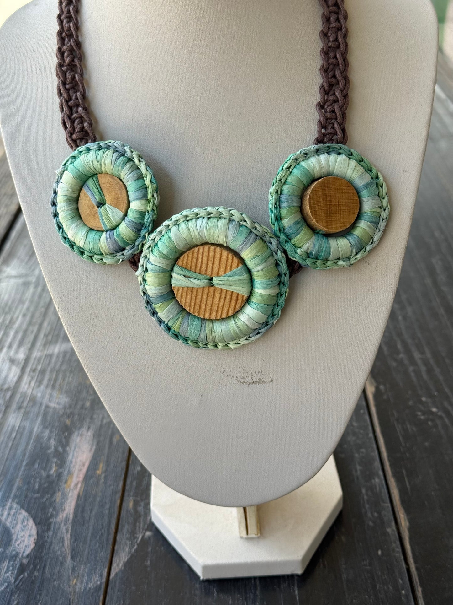 Crochet raffia wooden necklace