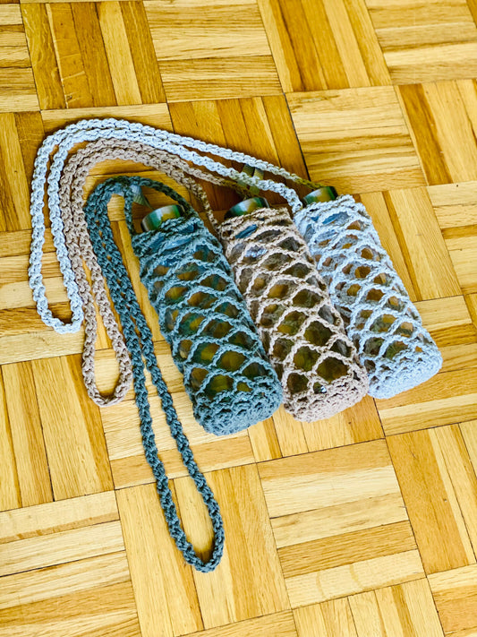 Mesh bottle holder, strong bottle holder, crochet water bottle holder, water bottle pouch, crossbody bottle holder, net holder
