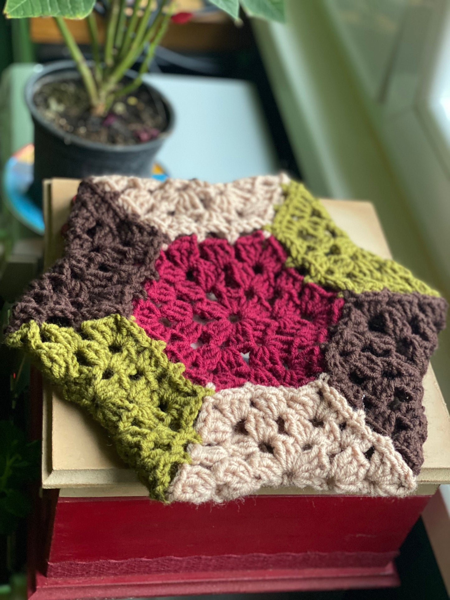 Crochet Star Beret Hat: Handmade Wool Blend, Granny Hexagon Design