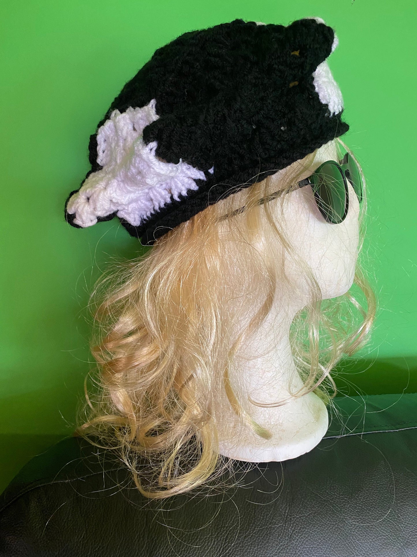 Crochet Chessboard Beanie: Black and White Hexagon Hat