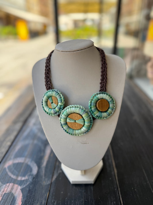 Crochet raffia wooden necklace