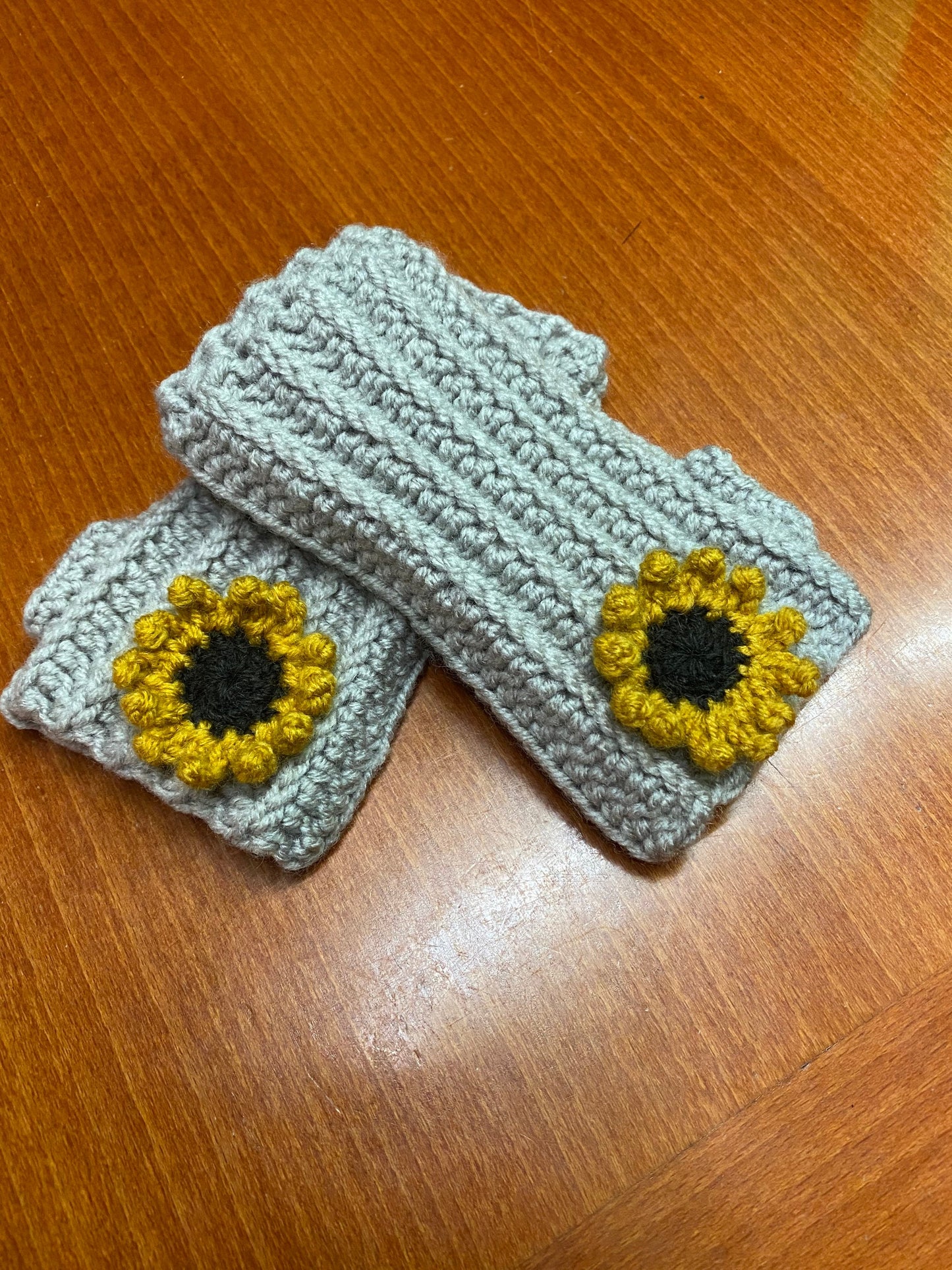 Crochet Sunflower Fingerless Gloves: Beige Wool Blend Hand Warmers
