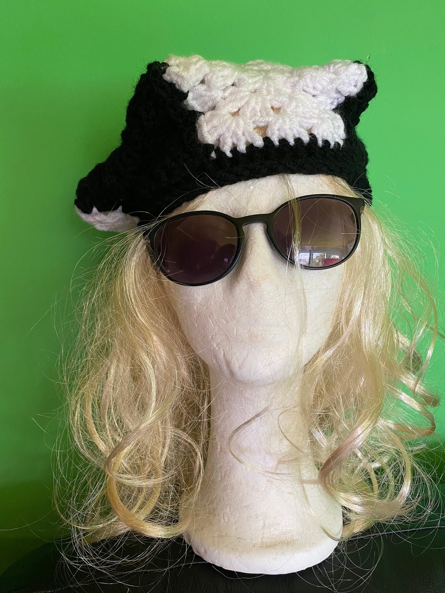 Crochet Chessboard Beanie: Black and White Hexagon Hat