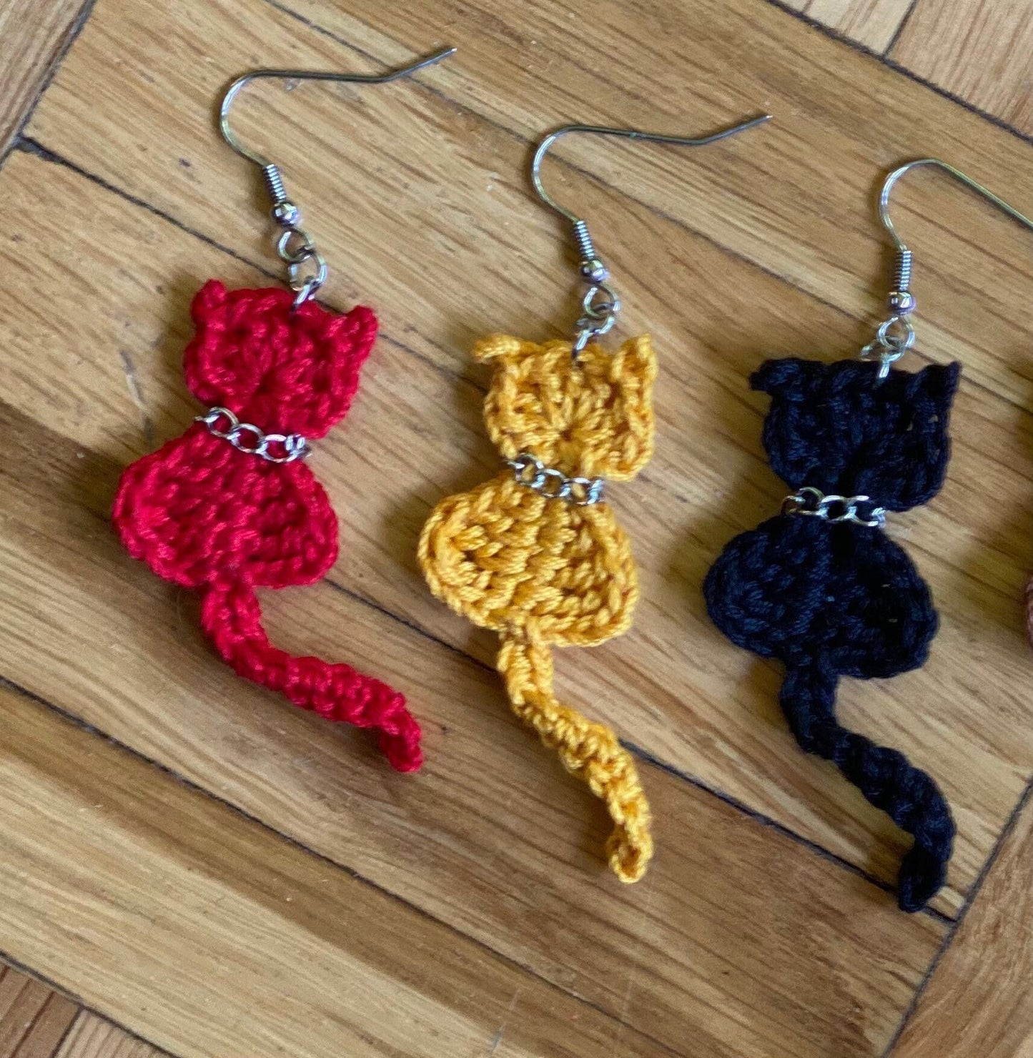 Handmade Crochet Cat Earrings: 100% Cotton, Stainless Steel Hook